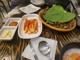 고향원조숯불닭갈비 [고향산천원조숯불닭갈비] 뼈없는 숯불닭갈비 2인세트 — 4점을 준 리뷰어가 2018년 11월 올린 사용 사진