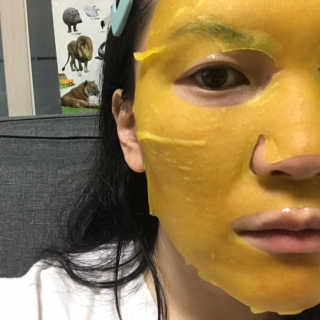 GoodDay Skincare GoodDay 강황 마스크 — 3점을 준 리뷰어가 2019년 5월 올린 사용 사진