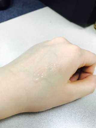 디시크릿 펩타이드 슈퍼 모이스처라이징 에센스 — 5점을 준 리뷰어가 2018년 4월 올린 사용 사진