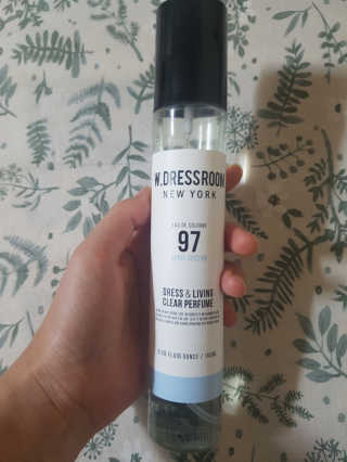 더블유드레스룸 드레스퍼퓸 150ml — 3.67점을 준 리뷰어가 2018년 11월 올린 사용 사진
