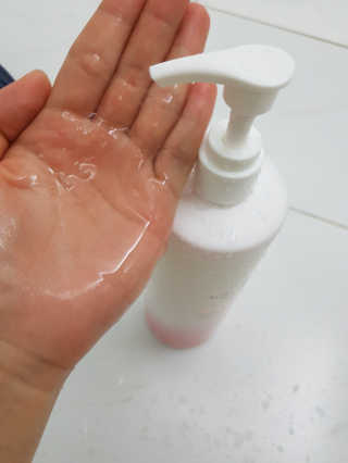 아쿠아큐링 아쿠아S링 퓨어리프레싱 헤어케어 500ml — 4.33점을 준 리뷰어가 2018년 7월 올린 사용 사진