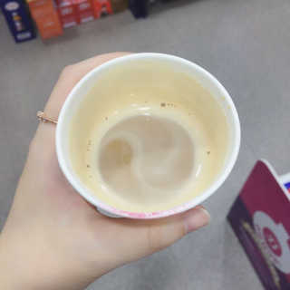 네스카페 코리아 네스카페 크레마 코코넛라떼 — 5점을 준 리뷰어가 2018년 1월 올린 사용 사진