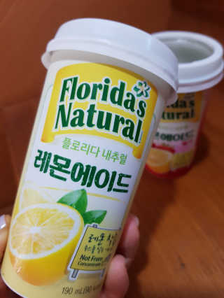 플로리다 내추럴 플로리다내추럴 레몬에이드  2종 — 5점을 준 리뷰어가 2018년 8월 올린 사용 사진