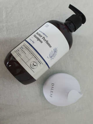 달리프 베러 퍼퓸 샴푸 1000ml 레이니데이 or 일랑로즈 — 4점을 준 리뷰어가 2020년 2월 올린 사용 사진