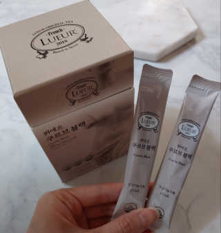 [하우투잇] 뤼에르 쿠르브 블랙 10ml x 30포 총 300ml — 5점을 준 리뷰어가 2020년 3월 올린 사용 사진