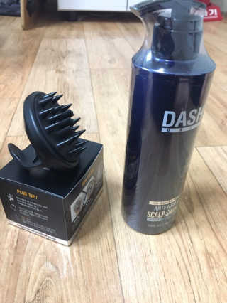 다슈코리아 다슈 단백질 한방 두피 골드 샴푸 500ml +샴푸브러쉬 — 3.5점을 준 리뷰어가 2019년 5월 올린 사용 사진
