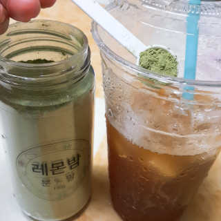 초능력 국내산 레몬밤 분말 — 4.5점을 준 리뷰어가 2019년 8월 올린 사용 사진