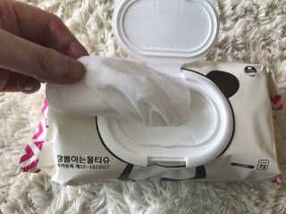 달곰이 물티슈 — 5점을 준 리뷰어가 2017년 5월 올린 사용 사진