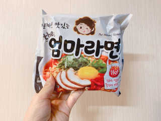 라면 그대로가 제일 맛있는 더엄마라면 — 5점을 준 리뷰어가 2019년 9월 올린 사용 사진