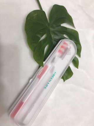 네온마켓 청정일기 휴대용 칫솔살균기 — 4점을 준 리뷰어가 2019년 2월 올린 사용 사진