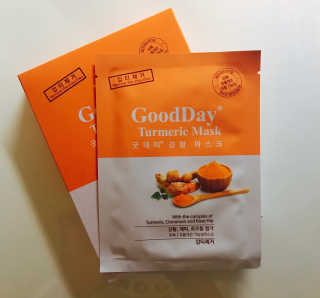 GoodDay Skincare GoodDay 강황 마스크 — 4.5점을 준 리뷰어가 2019년 6월 올린 사용 사진