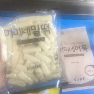 홍대미미네국물떡볶이 [홍대미미네]오리지널 국물 떡볶이4팩 + 라면사리 — 5점을 준 리뷰어가 2019년 4월 올린 사용 사진