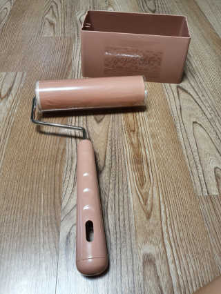 물로 씻어 쓰는 반영구 롤크리너 핸디 모노톤 에디션 — 4.5점을 준 리뷰어가 2019년 8월 올린 사용 사진