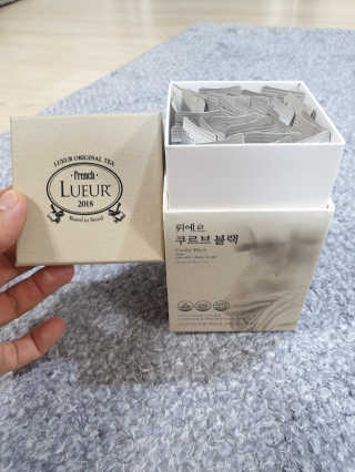 [하우투잇] 뤼에르 쿠르브 블랙 10ml x 30포 총 300ml — 3.5점을 준 리뷰어가 2020년 3월 올린 사용 사진