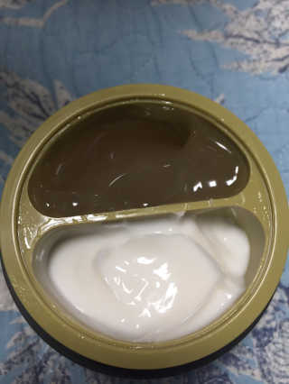 토니모리 프롬 강화 맑은 약쑥 두 겹 진정 크림 — 4점을 준 리뷰어가 2019년 9월 올린 사용 사진
