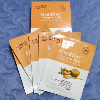 GoodDay Skincare GoodDay 강황 마스크 — 4점을 준 리뷰어가 2019년 5월 올린 사용 사진