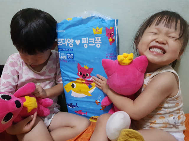 LG생활건강 토디앙 핑크퐁 밴드형 기저귀 리뷰 사진
