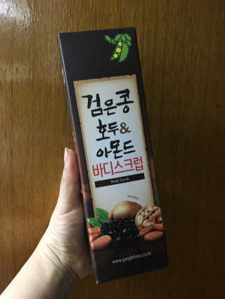 정글트리 검은콩 호두 아몬드 바디스크럽 — 3.17점을 준 리뷰어가 2018년 3월 올린 사용 사진
