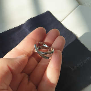 키픔 ETERNAL earcuff_이터널 이어커프 — 5점을 준 리뷰어가 2020년 2월 올린 사용 사진