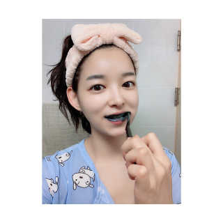 the naked object 디블랙팩치약 디블랙칫솔 세트 — 4.5점을 준 리뷰어가 2019년 6월 올린 사용 사진