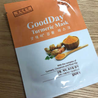 GoodDay Skincare GoodDay 강황 마스크 — 5점을 준 리뷰어가 2020년 2월 올린 사용 사진
