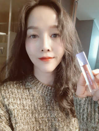[블랙루즈] 에어 핏 벨벳 틴트 시즌2 中 택1+랜덤1 — 4.83점을 준 리뷰어가 2018년 10월 올린 사용 사진