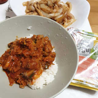 뜰아채유통 춘천닭갈비덮밥소스와 머쉬마루 버섯 — 4.67점을 준 리뷰어가 2018년 10월 올린 사용 사진