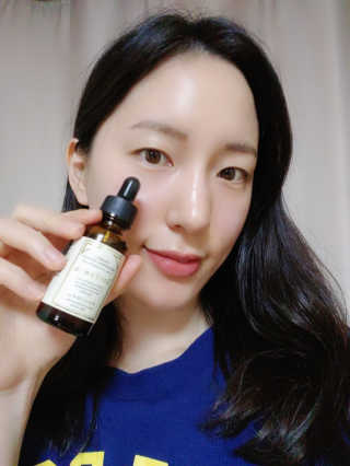 [스킨큐어] 산다화 비타민C 화이트닝 에센스 30ml — 4.5점을 준 리뷰어가 2020년 3월 올린 사용 사진