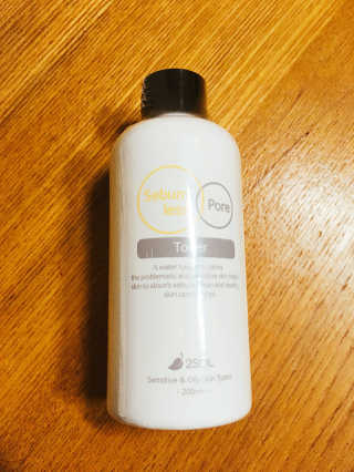 이솔화장품 이솔 세범 리스 포어 토너 200ml — 4점을 준 리뷰어가 2018년 8월 올린 사용 사진