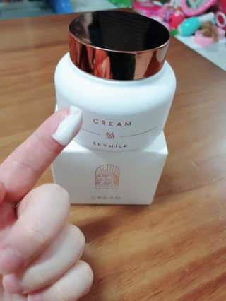 스카이밀크 SKYMILK 당나귀밀크 크림 — 5점을 준 리뷰어가 2019년 12월 올린 사용 사진