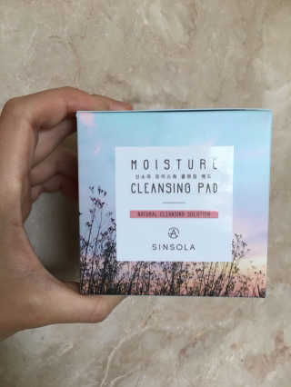 신소라 코스메틱 SINSOLA COSMETIC 신소라 모이스춰 클렌징 패드 — 4.33점을 준 리뷰어가 2017년 11월 올린 사용 사진