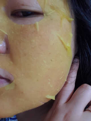 GoodDay Skincare GoodDay 강황 마스크 — 5점을 준 리뷰어가 2020년 3월 올린 사용 사진