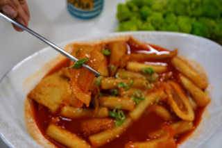 두번째 국떡 국가대표 떡볶이 1팩 + 영미칩 2봉 증정 — 5점을 준 리뷰어가 2019년 2월 올린 사용 사진