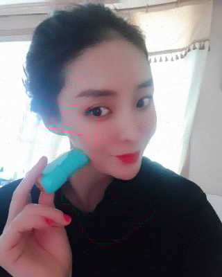 다슈코리아 다슈 솔루션 시카 쉴드 선스틱 — 5점을 준 리뷰어가 2020년 2월 올린 사용 사진