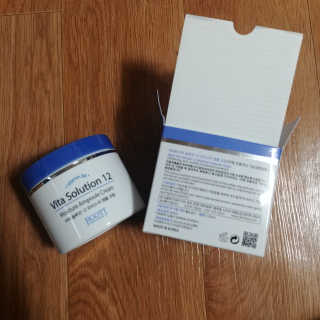 지고트 비타솔루션12 모이스처 앰플 크림 100ml — 4점을 준 리뷰어가 2019년 6월 올린 사용 사진