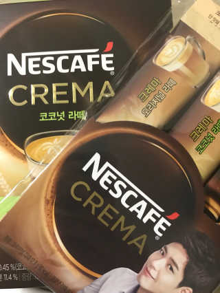 네스카페 코리아 네스카페 크레마 코코넛라떼 — 3.5점을 준 리뷰어가 2018년 1월 올린 사용 사진