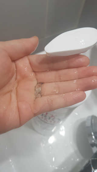 (주)에네스티 믹스베리 단백질 폭탄 샴푸 1000g — 5점을 준 리뷰어가 2019년 11월 올린 사용 사진