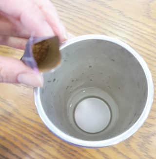 한국맥널티 아이브루 헤이즐넛향 100T — 5점을 준 리뷰어가 2019년 10월 올린 사용 사진