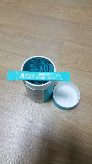 홍쓰다스 다이어트유산균, 체지방감소와 장건강개선 — 4점을 준 리뷰어가 2019년 8월 올린 사용 사진