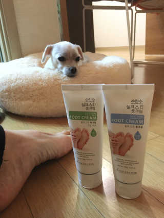 (주)에네스티 에네스티 수안수 실크스킨 풋크림 1+1 — 4.5점을 준 리뷰어가 2019년 11월 올린 사용 사진