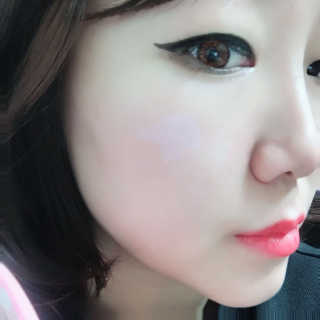 셀레뷰 스타 시크릿 쿠션 — 5점을 준 리뷰어가 2018년 3월 올린 사용 사진