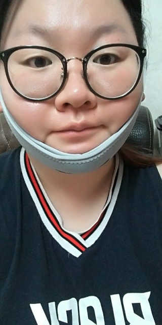 메디미 브이미 업 2스텝 브이라인벨트 — 4점을 준 리뷰어가 2017년 10월 올린 사용 사진