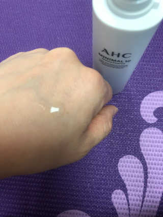 AHC 에이 에이치 씨 미니멀 10 워터리 에센스 — 5점을 준 리뷰어가 2018년 11월 올린 사용 사진