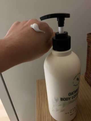 (주)에네스티 내추럴 촉촉  오트밀 바디로션 500ml — 3.5점을 준 리뷰어가 2019년 12월 올린 사용 사진