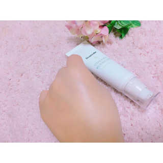 닥터원더 핑크베리톤업크림, 민트베리 톤업크림 — 5점을 준 리뷰어가 2017년 10월 올린 사용 사진