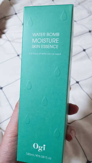 오지아이 워터 밤 모이스처 스킨 에센스 180ml — 4점을 준 리뷰어가 2019년 12월 올린 사용 사진