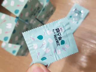 솔테라피 씹는 고체치약 투스탭 스파클레몬 6정 x 5박스 — 4점을 준 리뷰어가 2019년 5월 올린 사용 사진