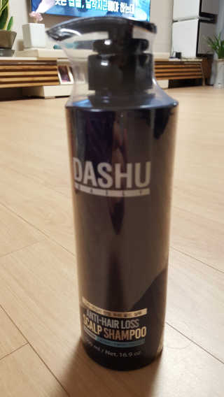 다슈코리아 다슈 단백질 한방 두피 골드 샴푸 500ml +샴푸브러쉬 — 5점을 준 리뷰어가 2020년 1월 올린 사용 사진