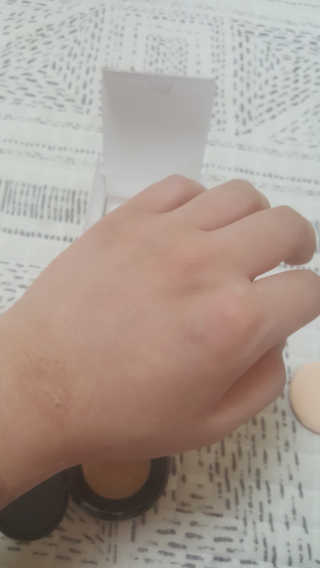 지고트 미네랄 UV 스네일 쿠션 리필포함 — 5점을 준 리뷰어가 2019년 8월 올린 사용 사진