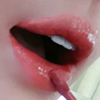 비비드스튜디오 립 플래쉬 매트 NO.27 올 댓 브릭 — 4점을 준 리뷰어가 2020년 3월 올린 사용 사진